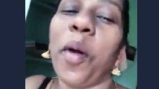 Indian mom's sensual performance in mature show