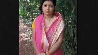 A sexy Desi girl has passionate sex