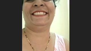 Stunning Desi aunt with a lovely visage