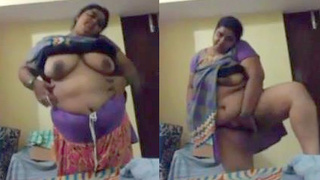 Indian aunt's steamy performance in video call without audio