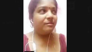 Indian housewife reveals her breasts during a video chat