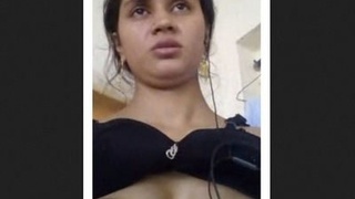 A Pakistani girl reveals her breasts during a video call