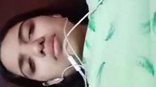 Indian girl chats and urinates on camera