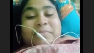 Curvy Indian beauty on webcam