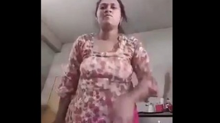 Bengali homemaker bares all on selfie camera due to marital dissatisfaction