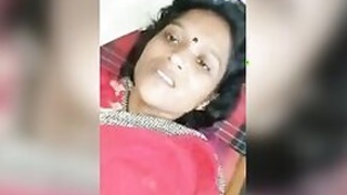 Desi Randi slut enjoys a XXX blowjob and gets it vaginally in bed