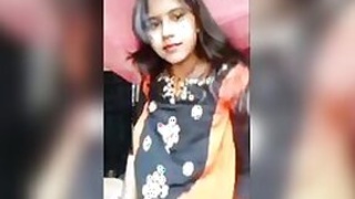 Webcam porn video of wife Desi revealing her beautiful XXX parts