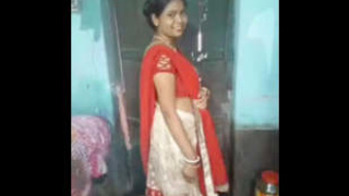 A horny Indian wife cheats on her husband with her lover in the countryside