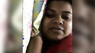 Desi shows her Bangalore girlfriend's tits in webcam sex chat