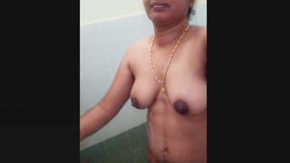 Bhabi takes self-portraits during her bath