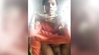 Sexy Dehati shows off her cum hole in the movie