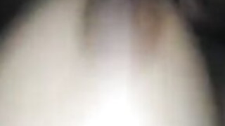 Hot sexy Desi teen has sex with her boyfriend for the first time