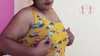 Rupa's sensual solo display: a scorching treat