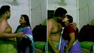 Indian woman in saree has sex with friend