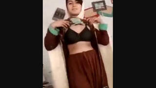 Pathan babe showcases her voluptuous curves