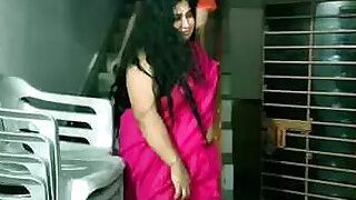 Desi XXX Super Hot Beautiful Outdoor Bhabha Sex!!! With sound