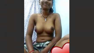 Indian beauty flaunting her assets