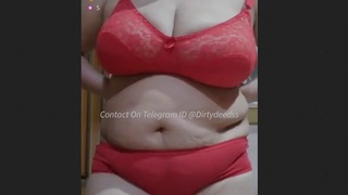 Experience the enticing aroma of Indian MILFs in a sensual HD tango performance