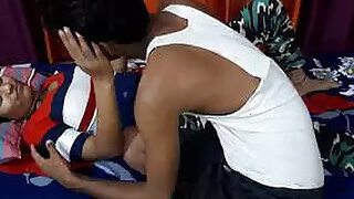 Indian college girlfriend gets fucked in her tight shaved pussy and makes perfect desi porn in Hindi