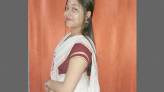 Excited girl releases complete clips