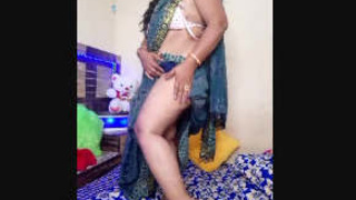 Geeta's intimate home performance on camera