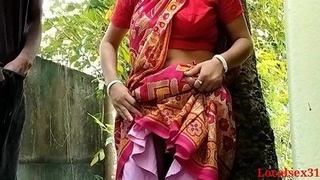 Lonely Bhabi enjoys outdoor sex in the village