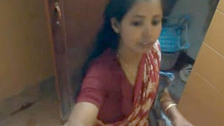 Indian aunt's nude bathing in the village
