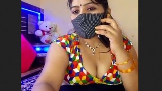 Indian aunty Geetha's intimate home pleasure