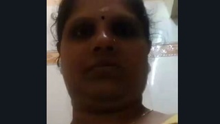 Village aunty bares her body in the nude