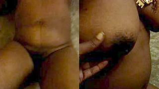 Desi auntie's nude display recorded by her boyfriend