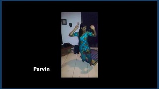 Sensual Indian dancers show off their curves and beauty