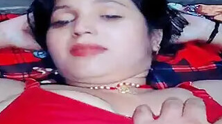 Beautiful Indian Bhabhi pleasures her Devar