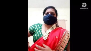 Elder Indian Marathi auntie flaunts her nude figure on webcam