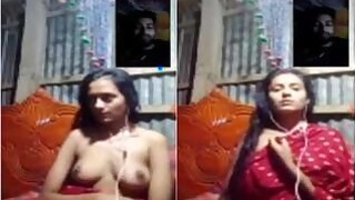 Pretty Bangla Girl Shows Her Boobs