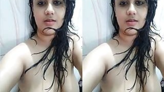 Horny Desi Bhabhi Shows Her Boobs And Pussy