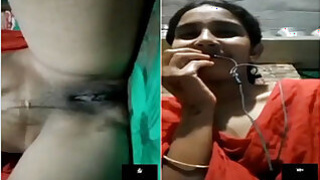 A horny Bahbhi shows her pussy on VK