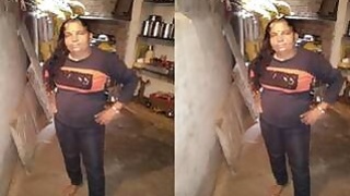 Desi Bhabhi Wearing clothes after bathing