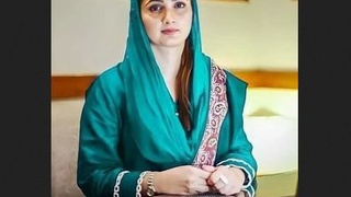 Indian bhabi seductive video