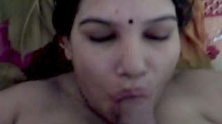 Steamy Tamil boudi showcases her sensuality in this video compilation