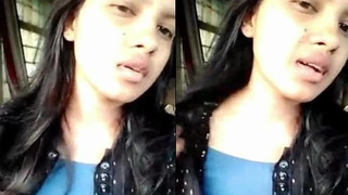 Indian woman reveals her nipples in a video